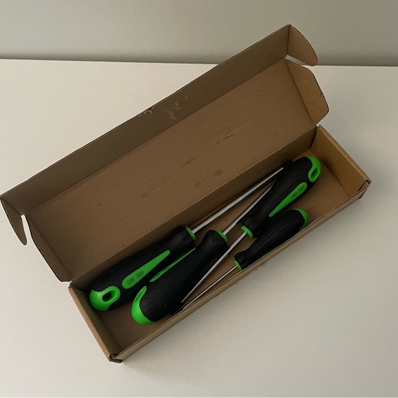 Square Head Screwdriver Set - Picture 5 of 5